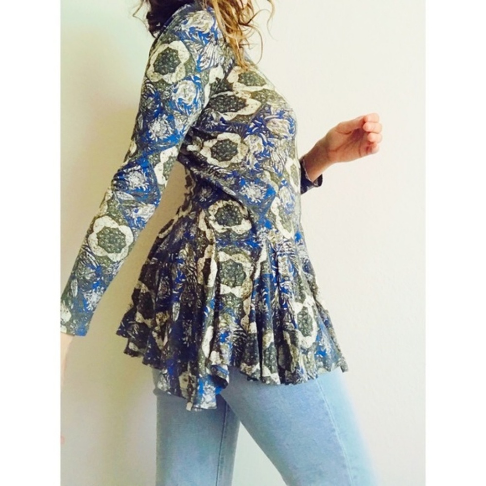 Free people amazing bohemian top. 🔵🔵